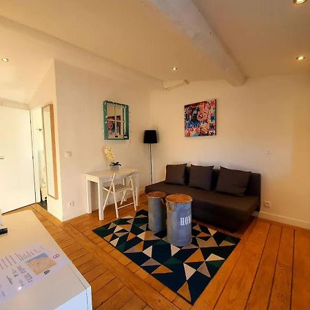Freshly Tastefully Renovated Apartments In Heart Of Old Antibes Exterior photo