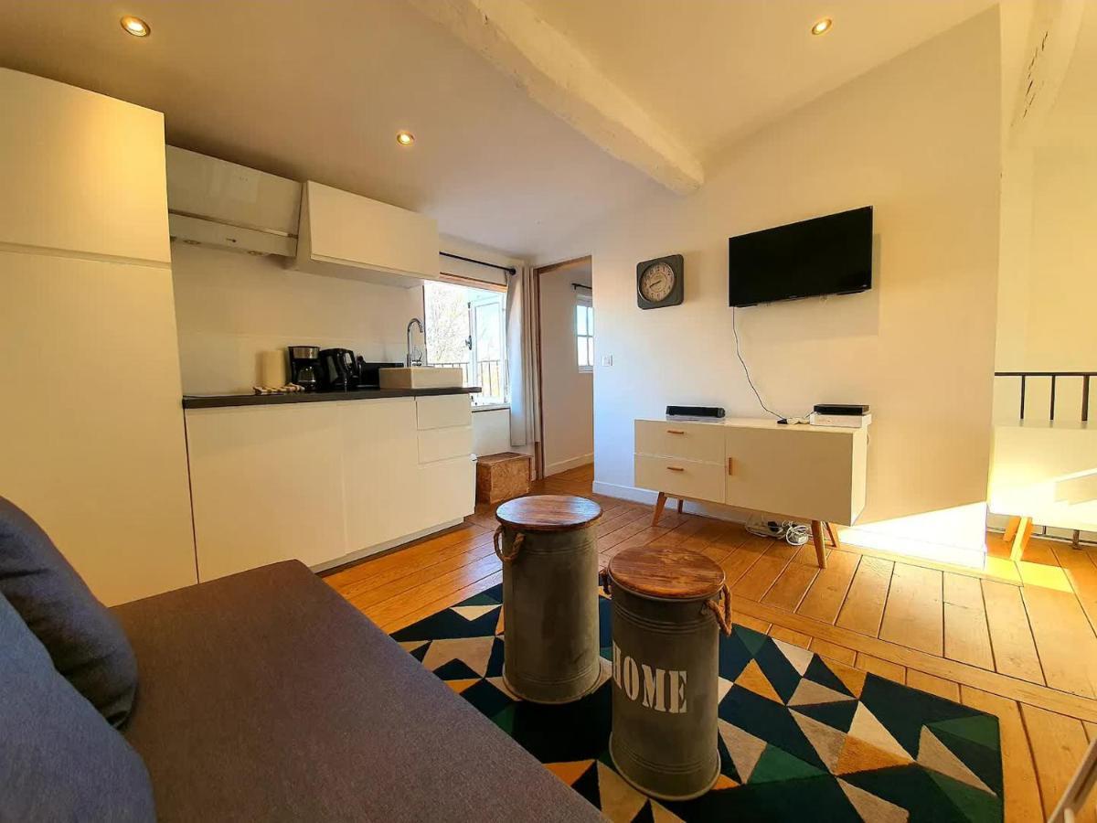 Freshly Tastefully Renovated Apartments In Heart Of Old Antibes Exterior photo